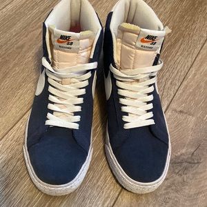 Rare Nike SB Zoom Blazer Mid- Navy White Size 9- Men’s